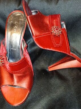 Vtg CASADEI Red Satin Mules Heels Crystal Brooch Slip On Italy Y2K Peep Toe Sz 8